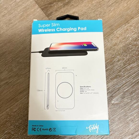 Porsche Taycan Toddy Gear Super-Slim Wireless Charging Pad New - Picture 2 of 4